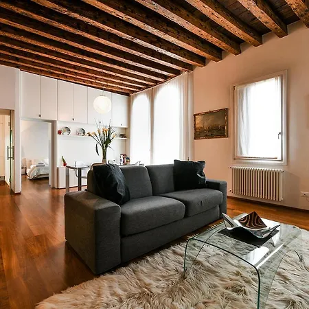 Frari Luxury Apartment Venice