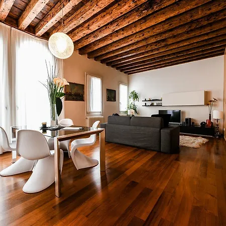 Frari Luxury Venice
