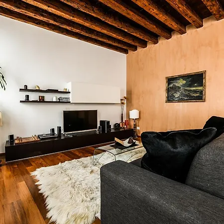 Frari Luxury Apartment Venice